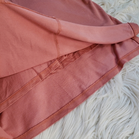 🆕️3/$30💐Banana Republic Cut-Out Tank - Picture 4 of 4